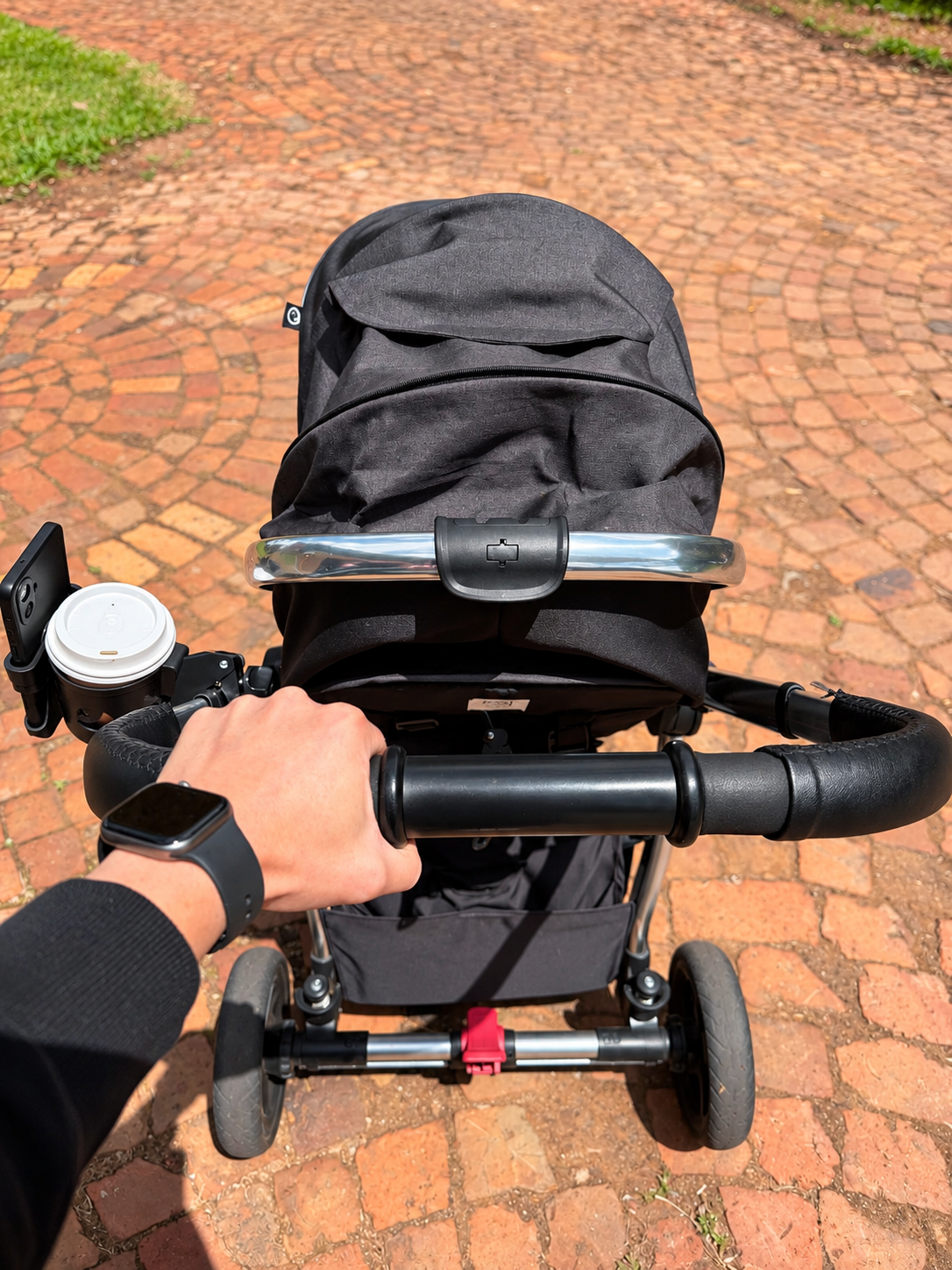 2-in-1 Stroller Cup & Phone Holder – Universal Clamp